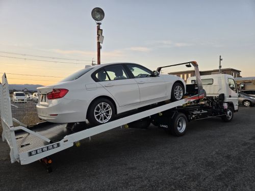 積載車を導入いたしました。